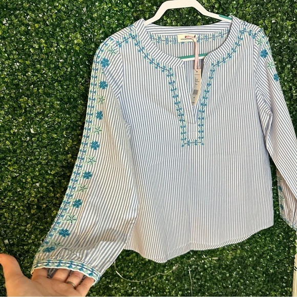 Vineyard Vines Pop White and Blue Embroidered Savanah Top Size M - Picture 3 of 13